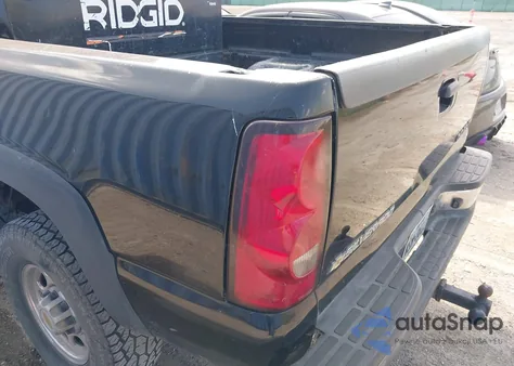 2004 Chevrolet Silverado 2500Hd Lt из США, поврежденный, VIN 1GCHC23U24F202247